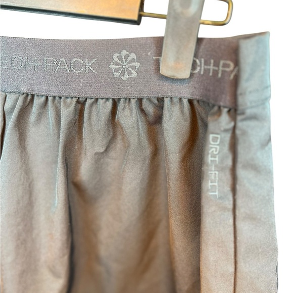 Nike Sportswear Tech Pack High Rise Skort - Picture 7 of 8